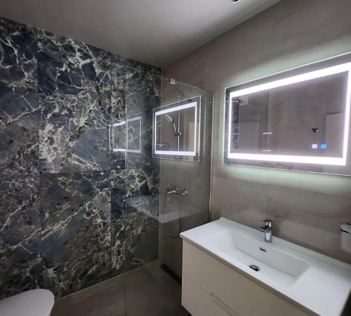 Мери Apartment Varna 0*,